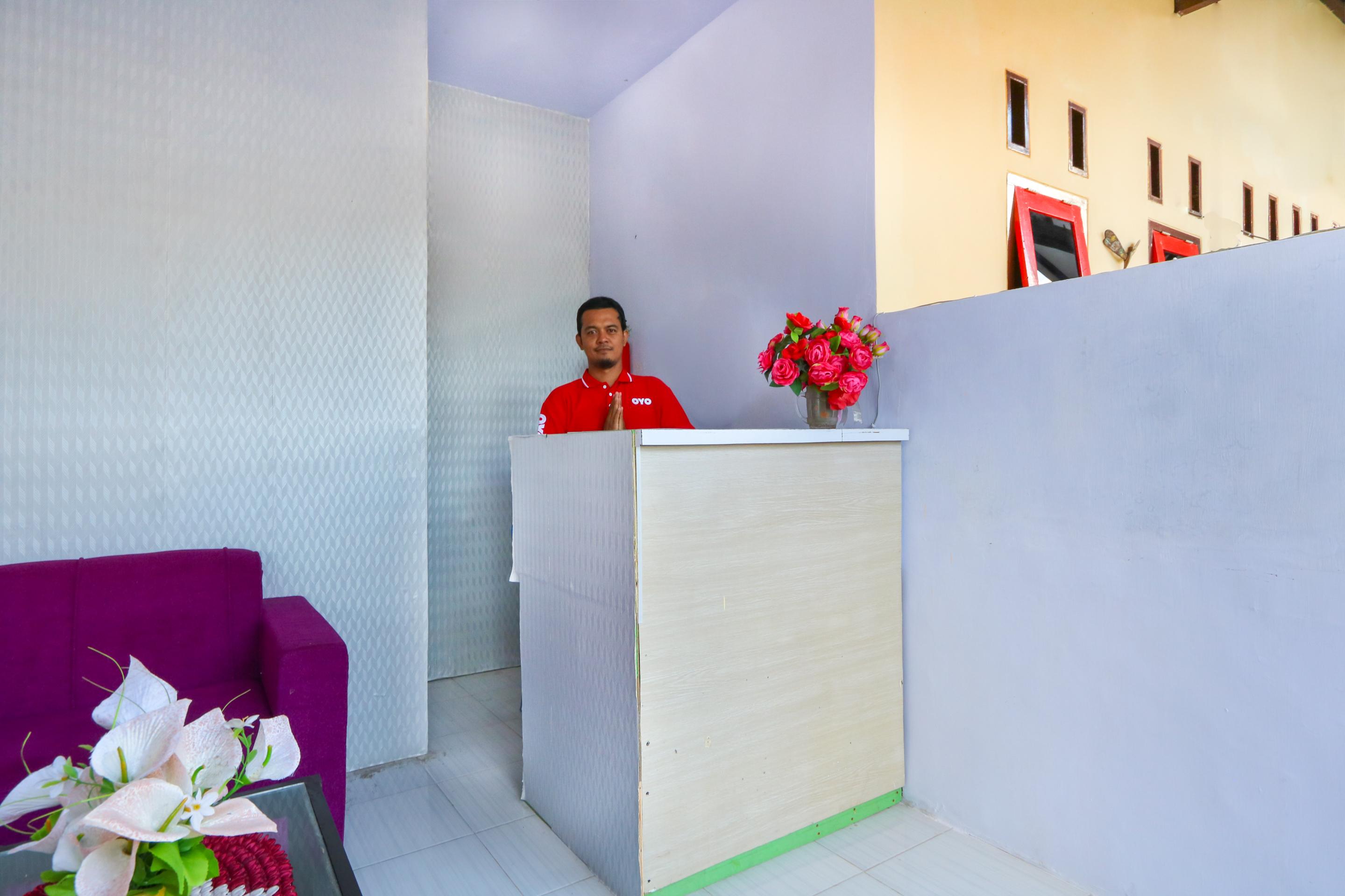 Reddoorz At El Shaday Homestay Banyuwangi Баньювангі Екстер'єр фото