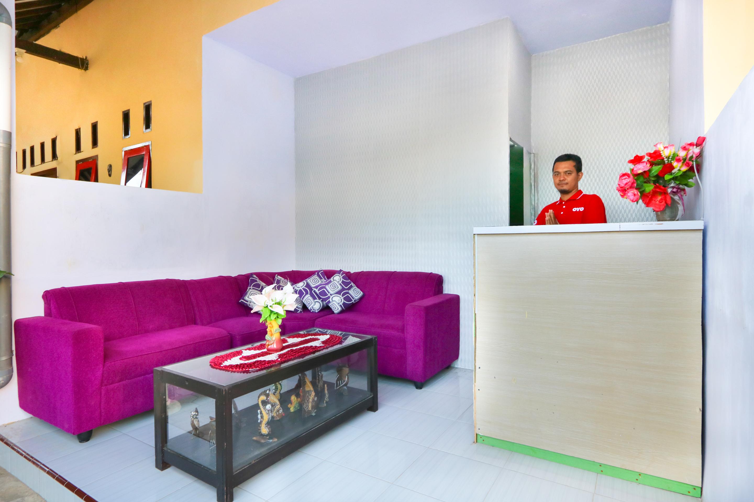 Reddoorz At El Shaday Homestay Banyuwangi Баньювангі Екстер'єр фото