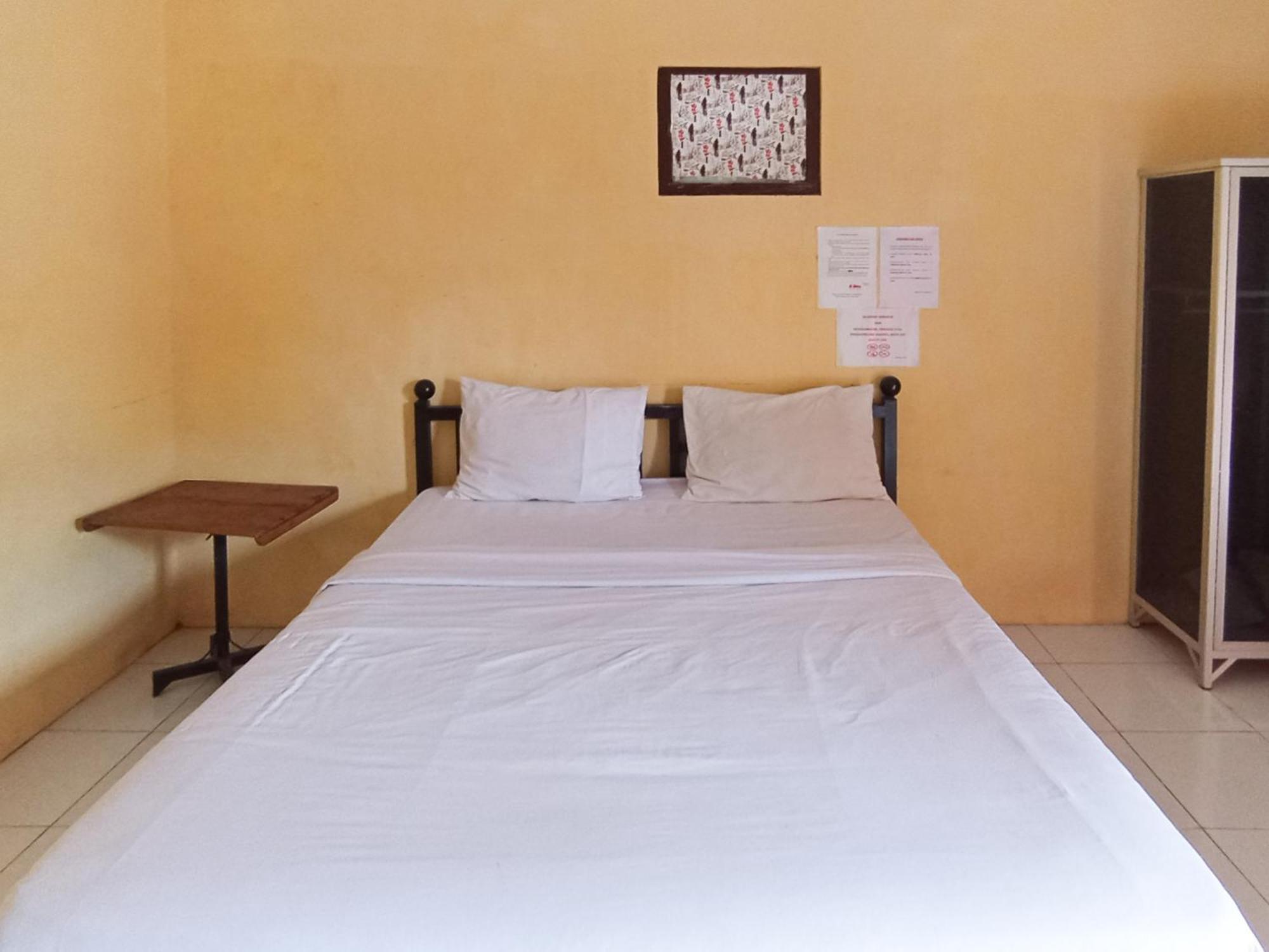 Reddoorz At El Shaday Homestay Banyuwangi Баньювангі Екстер'єр фото