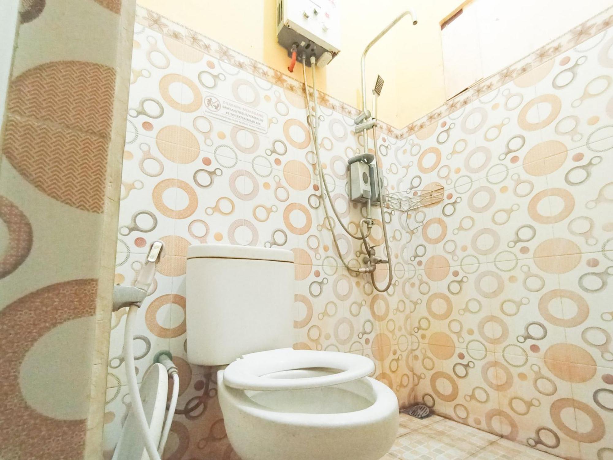 Reddoorz At El Shaday Homestay Banyuwangi Баньювангі Екстер'єр фото