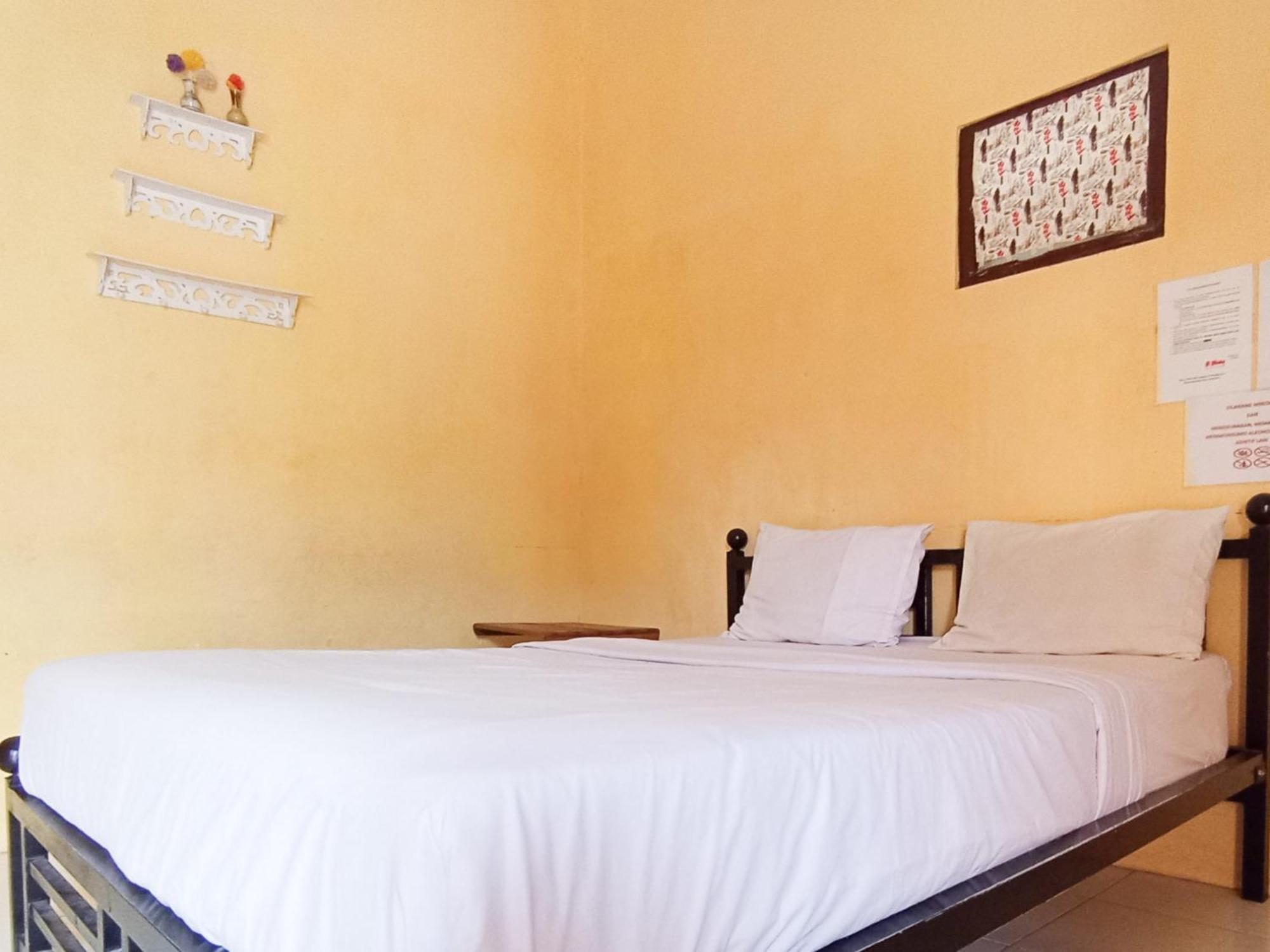 Reddoorz At El Shaday Homestay Banyuwangi Баньювангі Екстер'єр фото