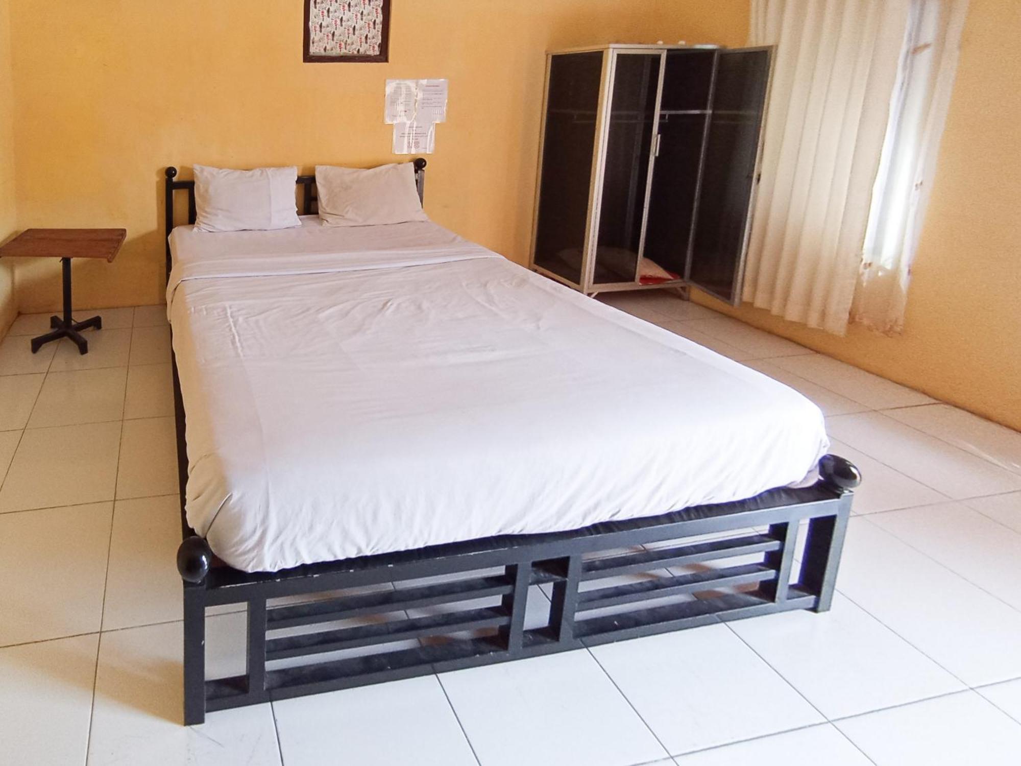 Reddoorz At El Shaday Homestay Banyuwangi Баньювангі Екстер'єр фото