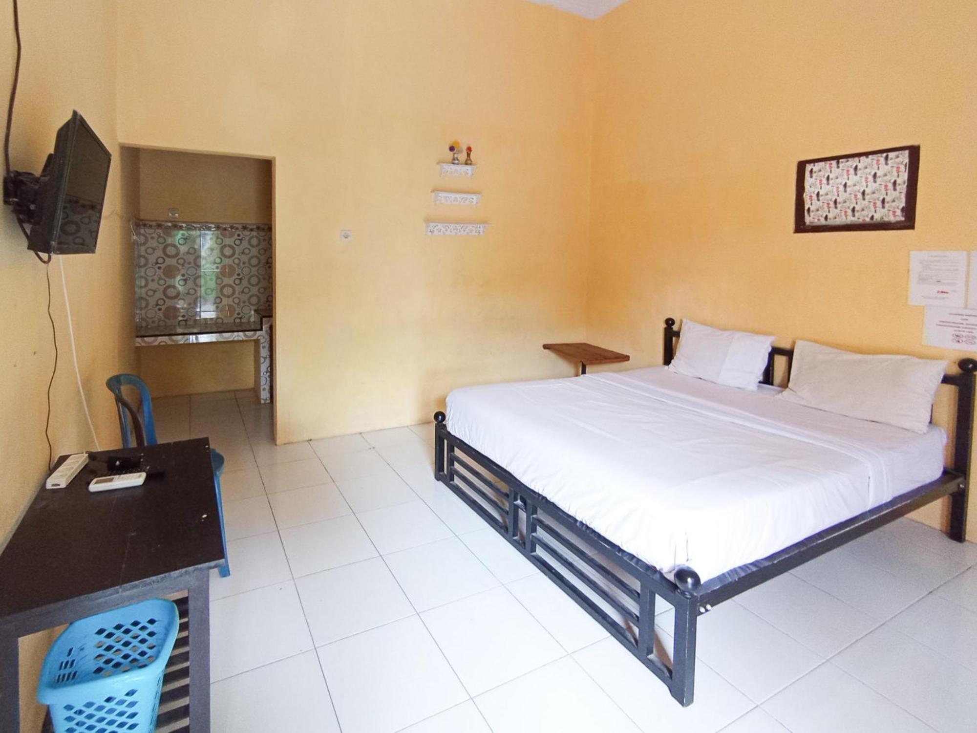 Reddoorz At El Shaday Homestay Banyuwangi Баньювангі Екстер'єр фото