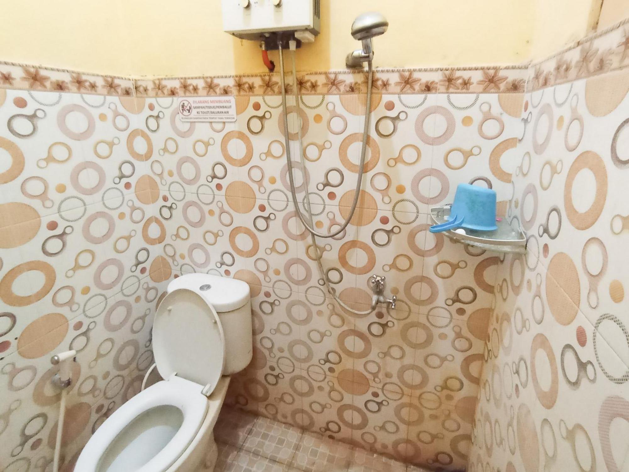 Reddoorz At El Shaday Homestay Banyuwangi Баньювангі Екстер'єр фото